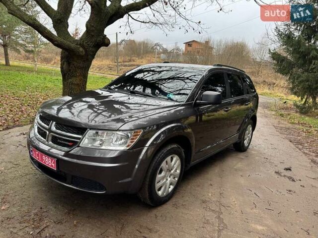 Коричневый Додж Джорни, объемом двигателя 2.36 л и пробегом 150 тыс. км за 9700 $, фото 4 на Automoto.ua