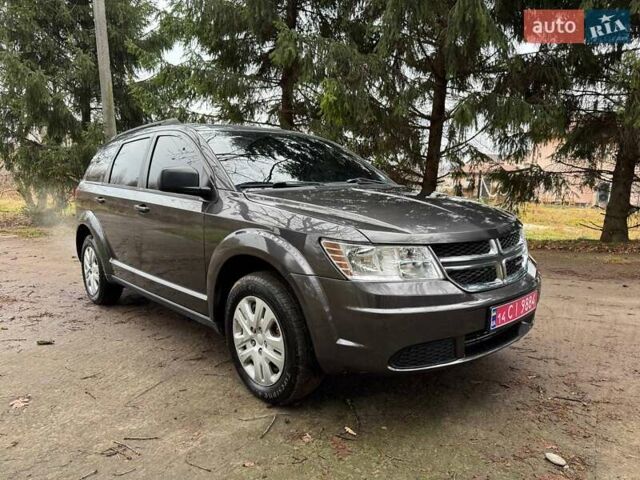 Коричневый Додж Джорни, объемом двигателя 2.36 л и пробегом 150 тыс. км за 9700 $, фото 1 на Automoto.ua