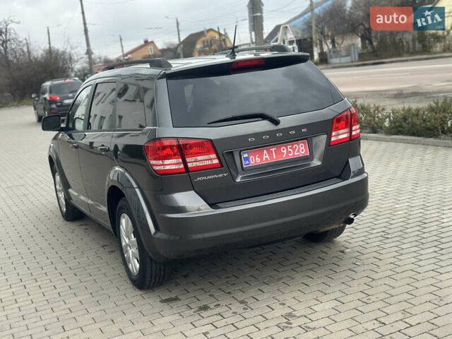 Коричневый Додж Джорни, объемом двигателя 2.4 л и пробегом 189 тыс. км за 11500 $, фото 4 на Automoto.ua