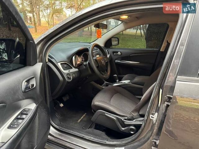 Коричневый Додж Джорни, объемом двигателя 2.36 л и пробегом 150 тыс. км за 9700 $, фото 14 на Automoto.ua
