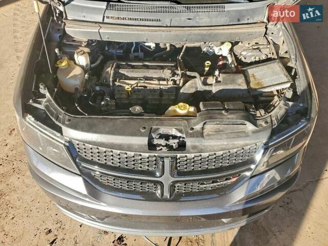 Коричневый Додж Джорни, объемом двигателя 2.36 л и пробегом 152 тыс. км за 1200 $, фото 11 на Automoto.ua