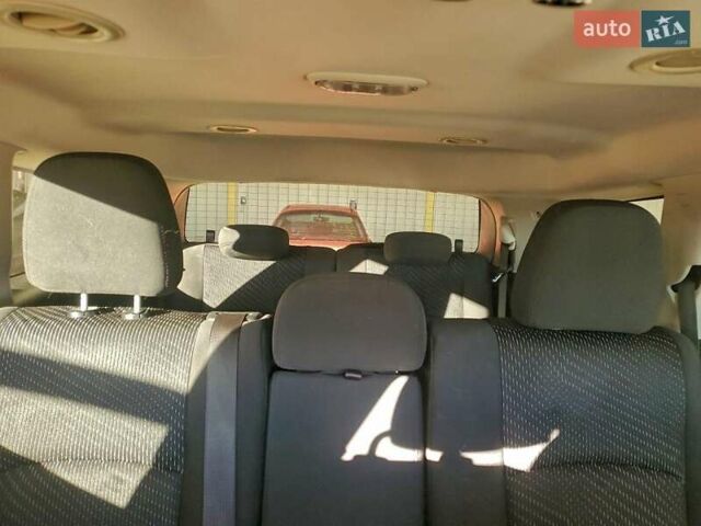 Коричневый Додж Джорни, объемом двигателя 2.36 л и пробегом 152 тыс. км за 1200 $, фото 9 на Automoto.ua