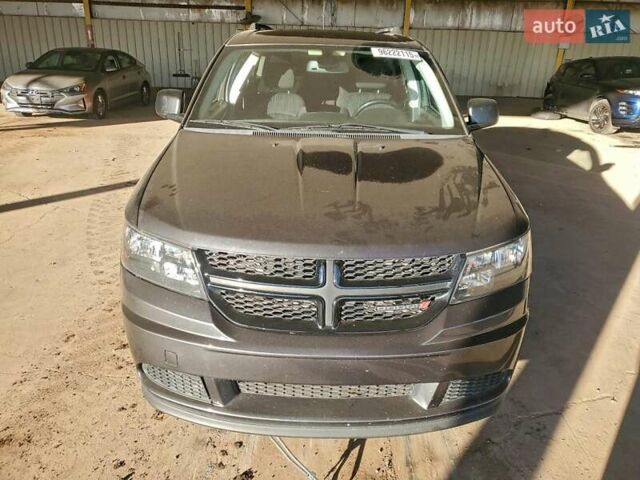Коричневый Додж Джорни, объемом двигателя 2.36 л и пробегом 152 тыс. км за 1200 $, фото 4 на Automoto.ua