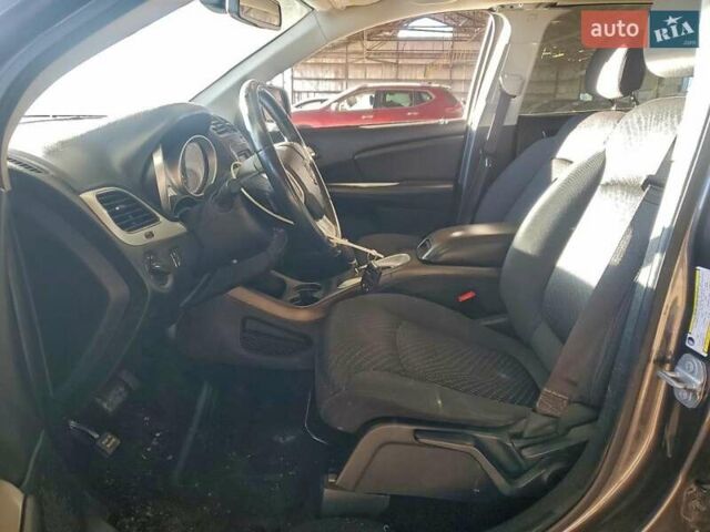 Коричневый Додж Джорни, объемом двигателя 2.36 л и пробегом 152 тыс. км за 1200 $, фото 6 на Automoto.ua