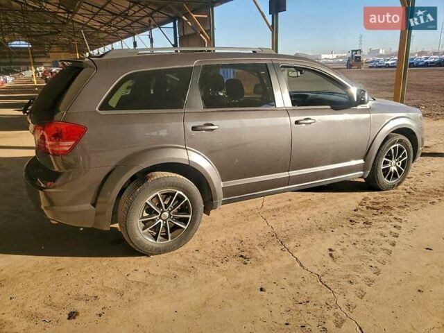 Коричневый Додж Джорни, объемом двигателя 2.36 л и пробегом 152 тыс. км за 1200 $, фото 2 на Automoto.ua