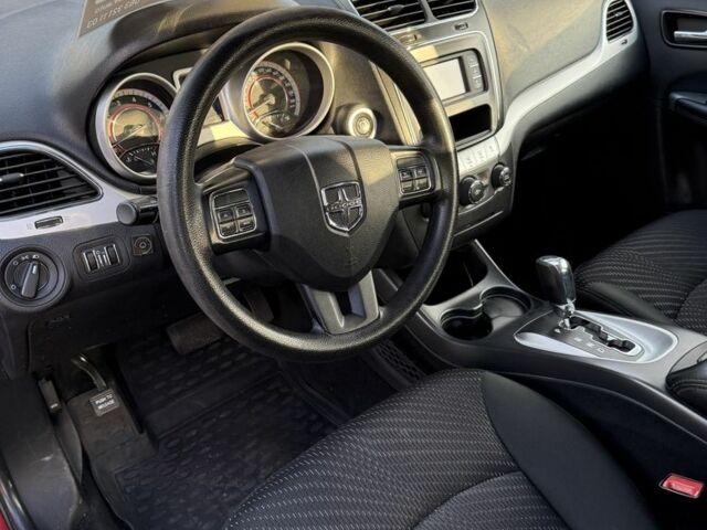 Красный Додж Джорни, объемом двигателя 2.4 л и пробегом 285 тыс. км за 7700 $, фото 11 на Automoto.ua