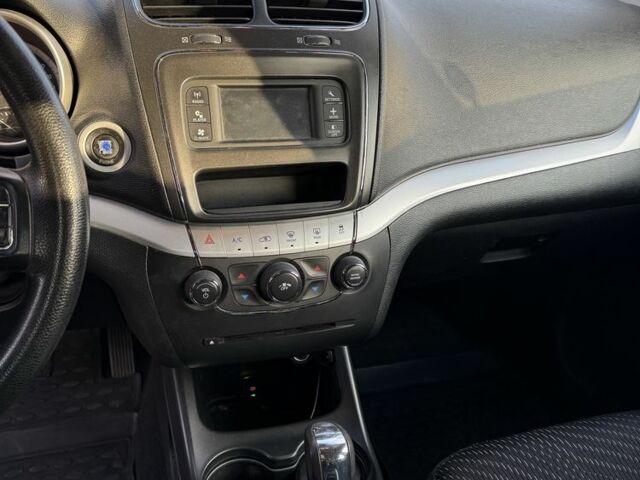 Красный Додж Джорни, объемом двигателя 2.4 л и пробегом 285 тыс. км за 7700 $, фото 13 на Automoto.ua