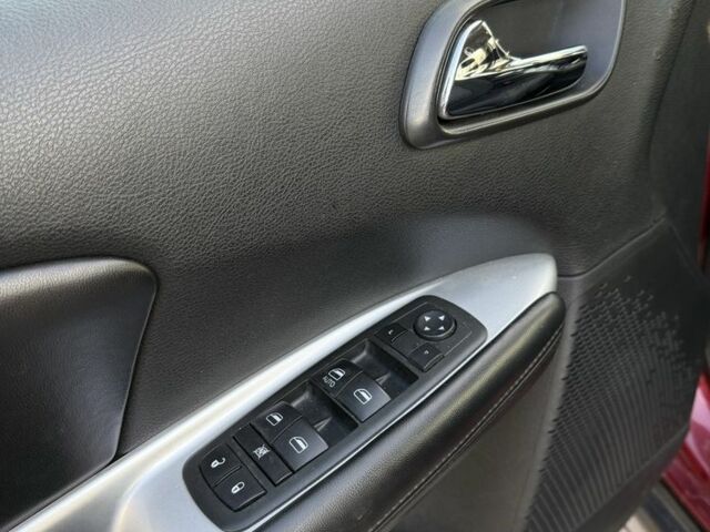 Красный Додж Джорни, объемом двигателя 2.4 л и пробегом 285 тыс. км за 7700 $, фото 9 на Automoto.ua