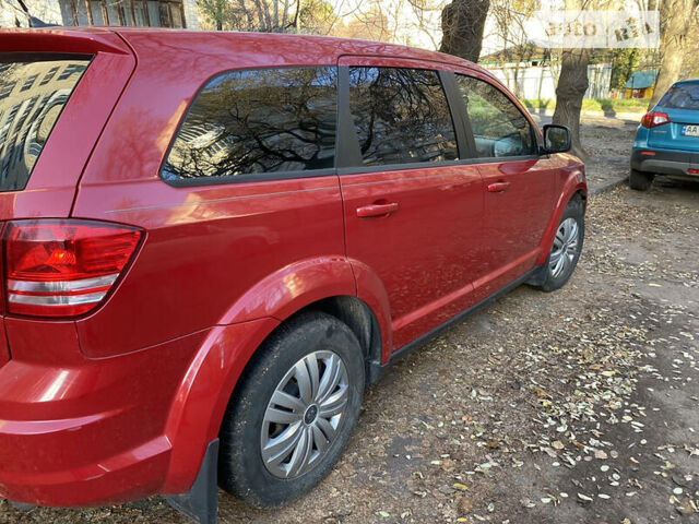 Красный Додж Джорни, объемом двигателя 2.4 л и пробегом 190 тыс. км за 9200 $, фото 3 на Automoto.ua