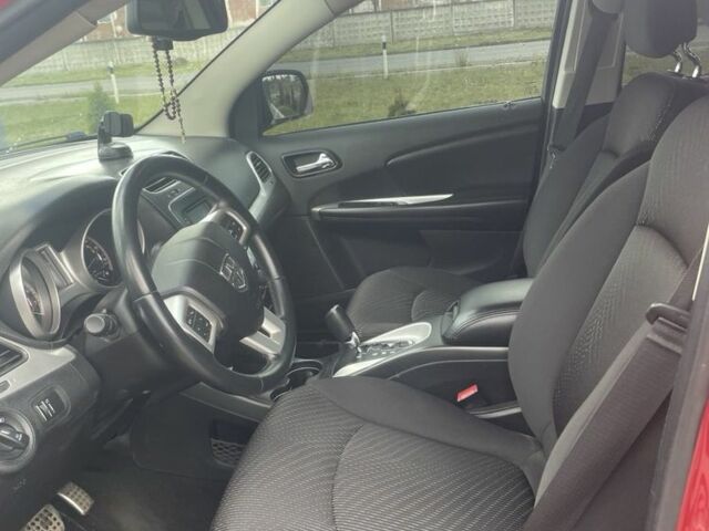 Красный Додж Джорни, объемом двигателя 2.4 л и пробегом 145 тыс. км за 9100 $, фото 2 на Automoto.ua