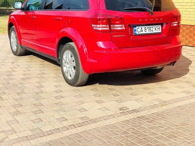 Красный Додж Джорни, объемом двигателя 2.4 л и пробегом 60 тыс. км за 12500 $, фото 3 на Automoto.ua
