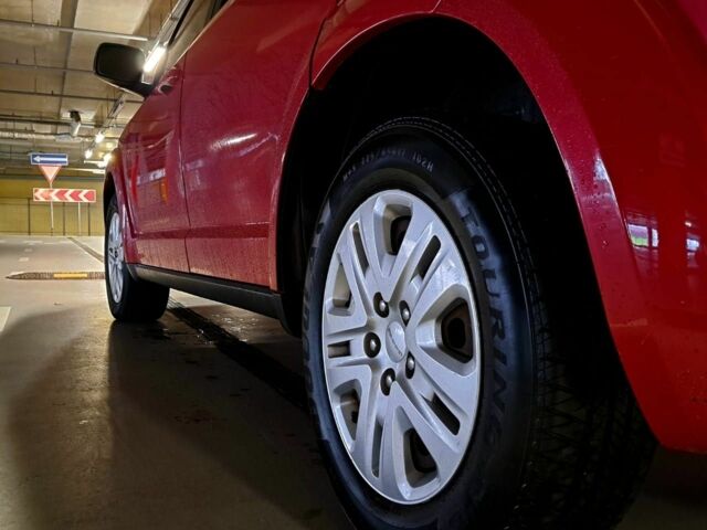 Червоний Додж Джорні, об'ємом двигуна 2.4 л та пробігом 92 тис. км за 12025 $, фото 7 на Automoto.ua