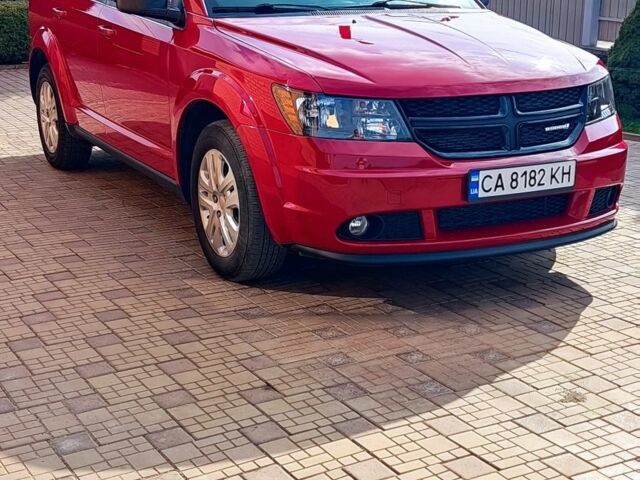 Красный Додж Джорни, объемом двигателя 2.4 л и пробегом 60 тыс. км за 12500 $, фото 4 на Automoto.ua