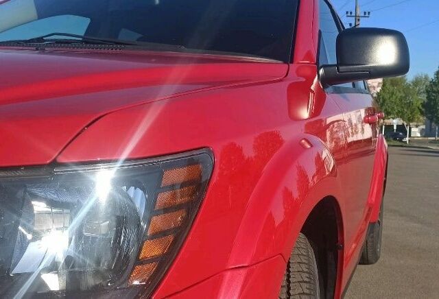 Красный Додж Джорни, объемом двигателя 2.36 л и пробегом 333 тыс. км за 9500 $, фото 1 на Automoto.ua