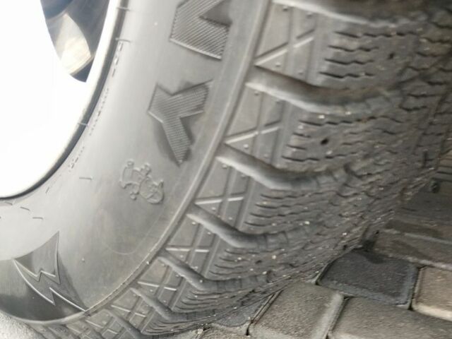 Красный Додж Джорни, объемом двигателя 2 л и пробегом 271 тыс. км за 5000 $, фото 6 на Automoto.ua