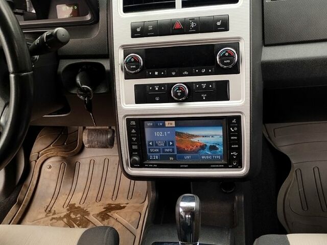 Красный Додж Джорни, объемом двигателя 2 л и пробегом 271 тыс. км за 5000 $, фото 10 на Automoto.ua