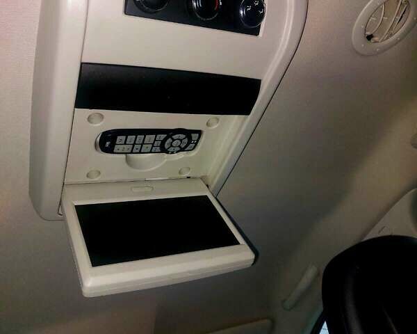 Червоний Додж Джорні, об'ємом двигуна 2 л та пробігом 212 тис. км за 9999 $, фото 11 на Automoto.ua