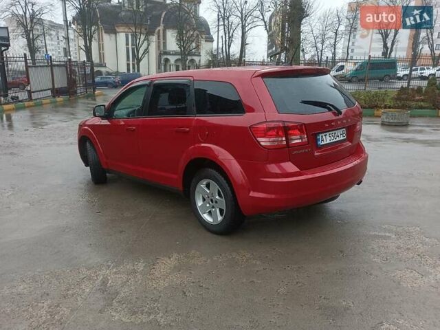 Красный Додж Джорни, объемом двигателя 2.36 л и пробегом 195 тыс. км за 7800 $, фото 3 на Automoto.ua