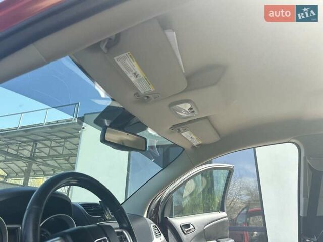 Красный Додж Джорни, объемом двигателя 2.36 л и пробегом 174 тыс. км за 9500 $, фото 14 на Automoto.ua