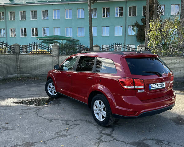 Красный Додж Джорни, объемом двигателя 2.36 л и пробегом 305 тыс. км за 8800 $, фото 4 на Automoto.ua