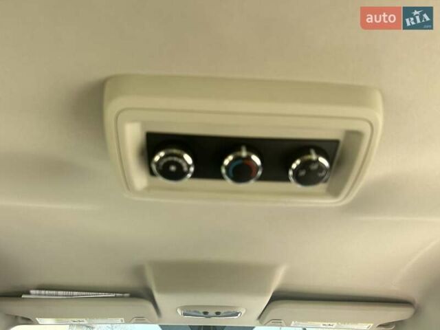 Красный Додж Джорни, объемом двигателя 2.36 л и пробегом 174 тыс. км за 9500 $, фото 15 на Automoto.ua