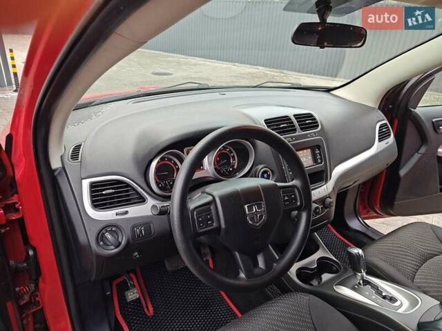 Красный Додж Джорни, объемом двигателя 2.36 л и пробегом 163 тыс. км за 8600 $, фото 20 на Automoto.ua