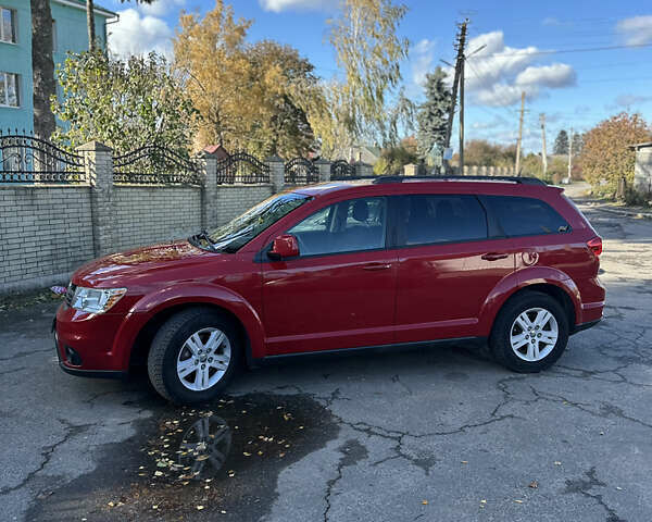 Красный Додж Джорни, объемом двигателя 2.36 л и пробегом 305 тыс. км за 8800 $, фото 3 на Automoto.ua