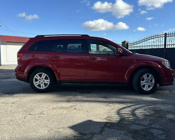 Красный Додж Джорни, объемом двигателя 2.36 л и пробегом 305 тыс. км за 8800 $, фото 6 на Automoto.ua