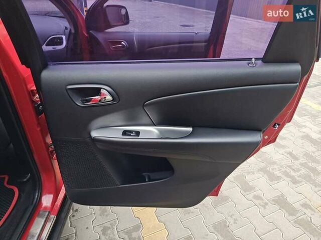 Красный Додж Джорни, объемом двигателя 2.36 л и пробегом 163 тыс. км за 8600 $, фото 34 на Automoto.ua