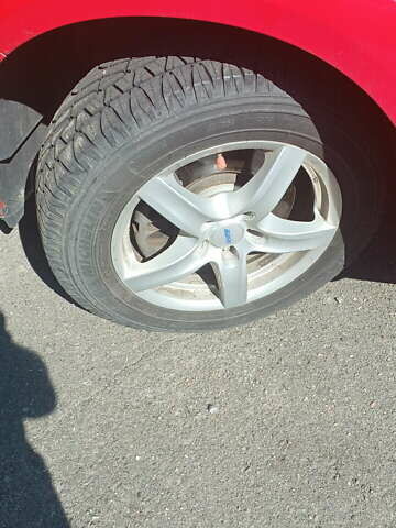 Красный Додж Джорни, объемом двигателя 2.36 л и пробегом 190 тыс. км за 11000 $, фото 4 на Automoto.ua