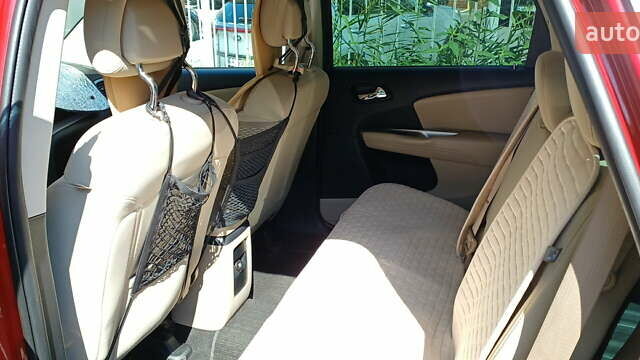 Красный Додж Джорни, объемом двигателя 2.36 л и пробегом 190 тыс. км за 11000 $, фото 11 на Automoto.ua