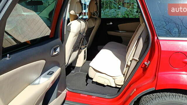 Красный Додж Джорни, объемом двигателя 2.36 л и пробегом 190 тыс. км за 11000 $, фото 10 на Automoto.ua