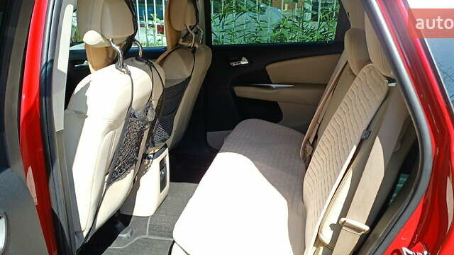 Красный Додж Джорни, объемом двигателя 2.36 л и пробегом 190 тыс. км за 11000 $, фото 13 на Automoto.ua