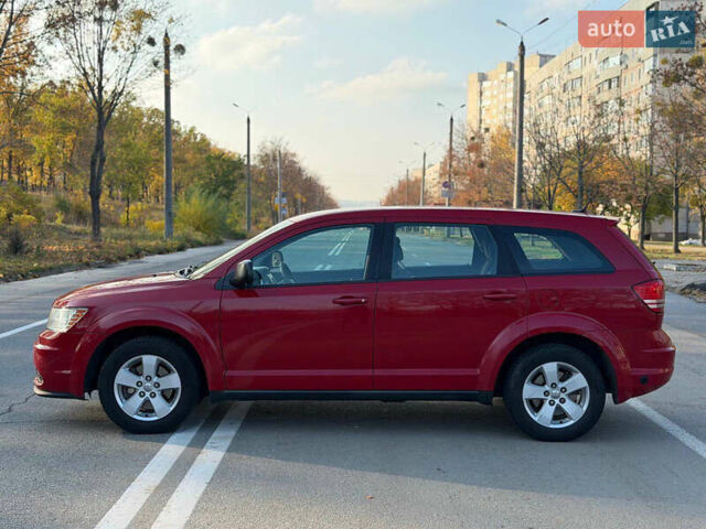 Красный Додж Джорни, объемом двигателя 2.4 л и пробегом 270 тыс. км за 7750 $, фото 4 на Automoto.ua