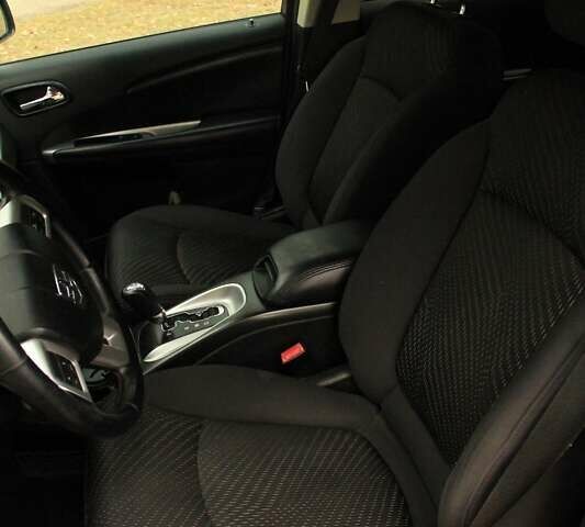 Додж Джорни 2012 в Виннице на Automoto.ua Красный Додж Джорни, объемом двигателя 2.36 л и пробегом 210 тыс. км за 8950 $, фото 5 на Automoto.ua