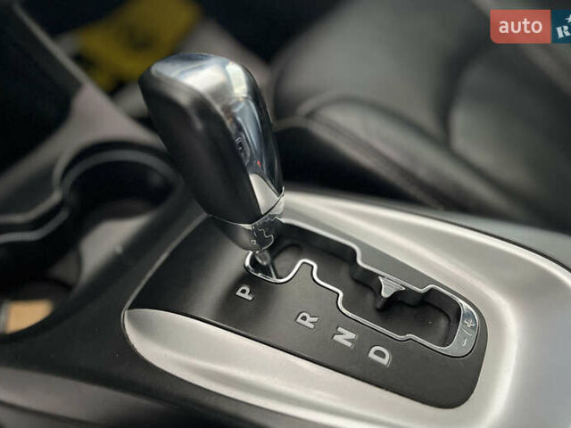 Червоний Додж Джорні, об'ємом двигуна 3.6 л та пробігом 104 тис. км за 11500 $, фото 13 на Automoto.ua