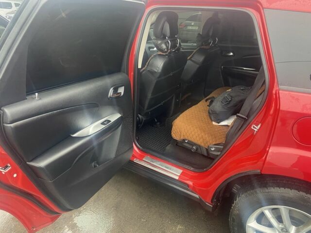 Красный Додж Джорни, объемом двигателя 2.4 л и пробегом 240 тыс. км за 10700 $, фото 7 на Automoto.ua