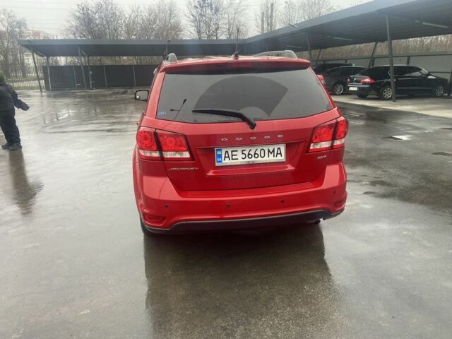 Красный Додж Джорни, объемом двигателя 2.4 л и пробегом 240 тыс. км за 10700 $, фото 5 на Automoto.ua