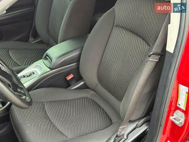 Красный Додж Джорни, объемом двигателя 2.4 л и пробегом 205 тыс. км за 10490 $, фото 12 на Automoto.ua