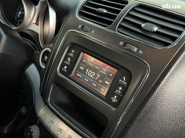 Красный Додж Джорни, объемом двигателя 2.4 л и пробегом 205 тыс. км за 10490 $, фото 24 на Automoto.ua