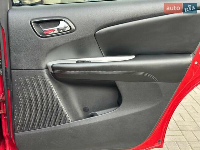 Красный Додж Джорни, объемом двигателя 2.4 л и пробегом 205 тыс. км за 10490 $, фото 16 на Automoto.ua