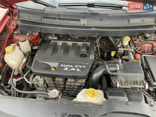 Червоний Додж Джорні, об'ємом двигуна 2.36 л та пробігом 190 тис. км за 9900 $, фото 14 на Automoto.ua