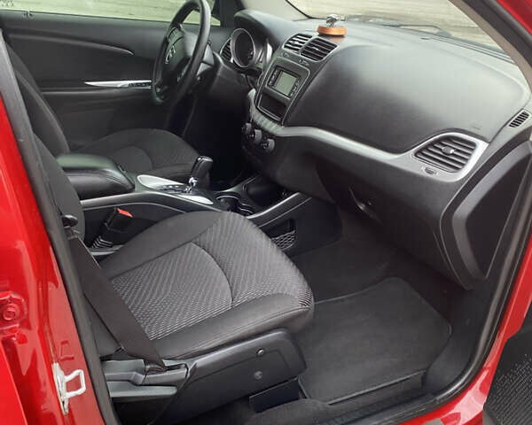 Червоний Додж Джорні, об'ємом двигуна 2.36 л та пробігом 190 тис. км за 9900 $, фото 7 на Automoto.ua