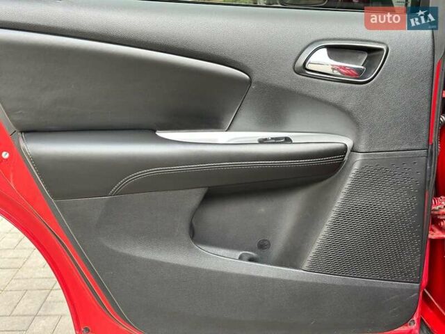 Красный Додж Джорни, объемом двигателя 2.4 л и пробегом 205 тыс. км за 10490 $, фото 14 на Automoto.ua