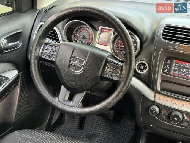 Красный Додж Джорни, объемом двигателя 2.4 л и пробегом 205 тыс. км за 10490 $, фото 19 на Automoto.ua