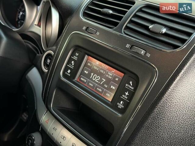 Красный Додж Джорни, объемом двигателя 2.4 л и пробегом 205 тыс. км за 10490 $, фото 24 на Automoto.ua