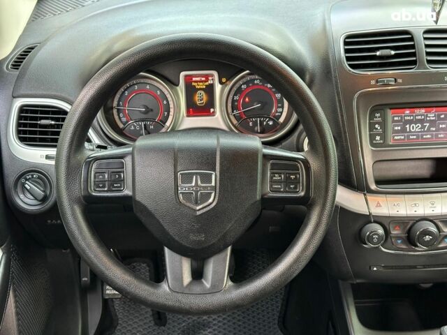 Красный Додж Джорни, объемом двигателя 2.4 л и пробегом 205 тыс. км за 10490 $, фото 17 на Automoto.ua