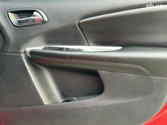 Красный Додж Джорни, объемом двигателя 2.4 л и пробегом 205 тыс. км за 10490 $, фото 21 на Automoto.ua