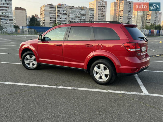 Красный Додж Джорни, объемом двигателя 2.36 л и пробегом 160 тыс. км за 9999 $, фото 7 на Automoto.ua