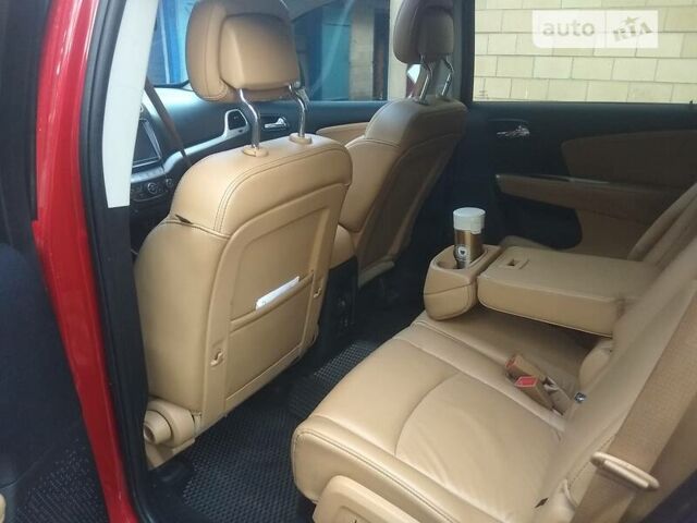 Красный Додж Джорни, объемом двигателя 3.6 л и пробегом 183 тыс. км за 13000 $, фото 5 на Automoto.ua